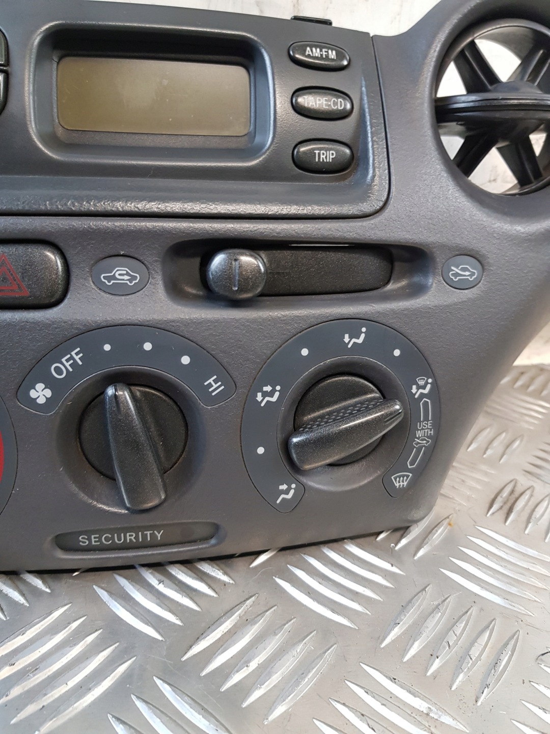 PANEL BOCCHETTE 758268-701D + Schermo RADIA 8611052011B0 TOYOTA YARIS e