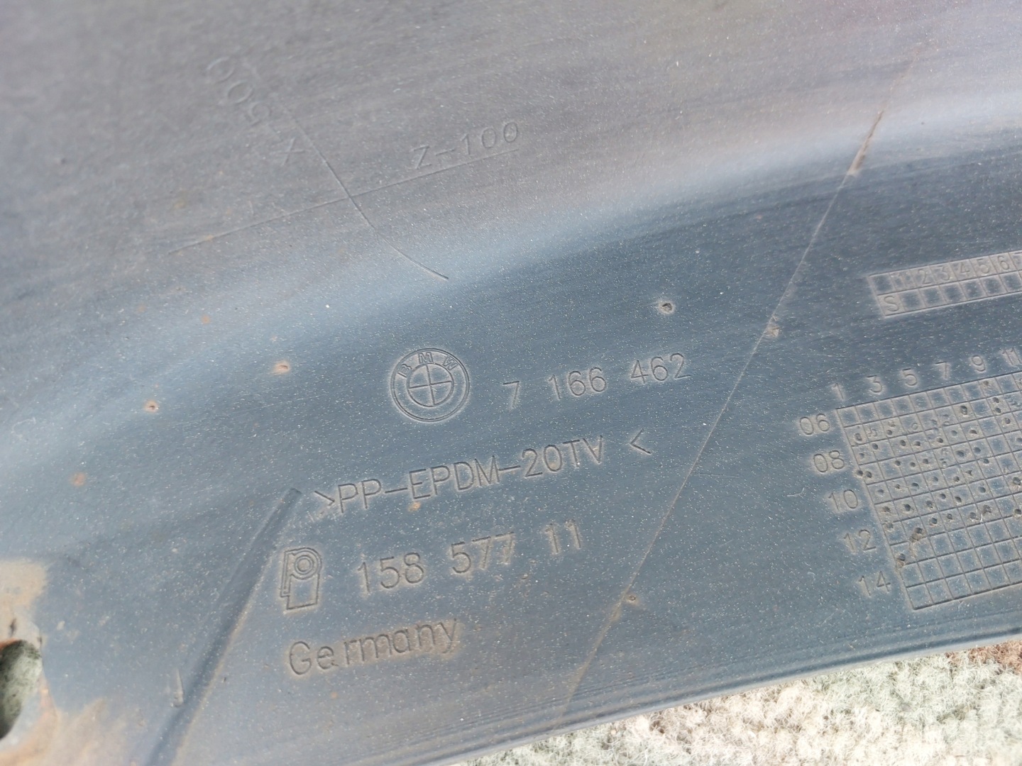 Stoßstange vorne BMW E87 schwarzer 13r