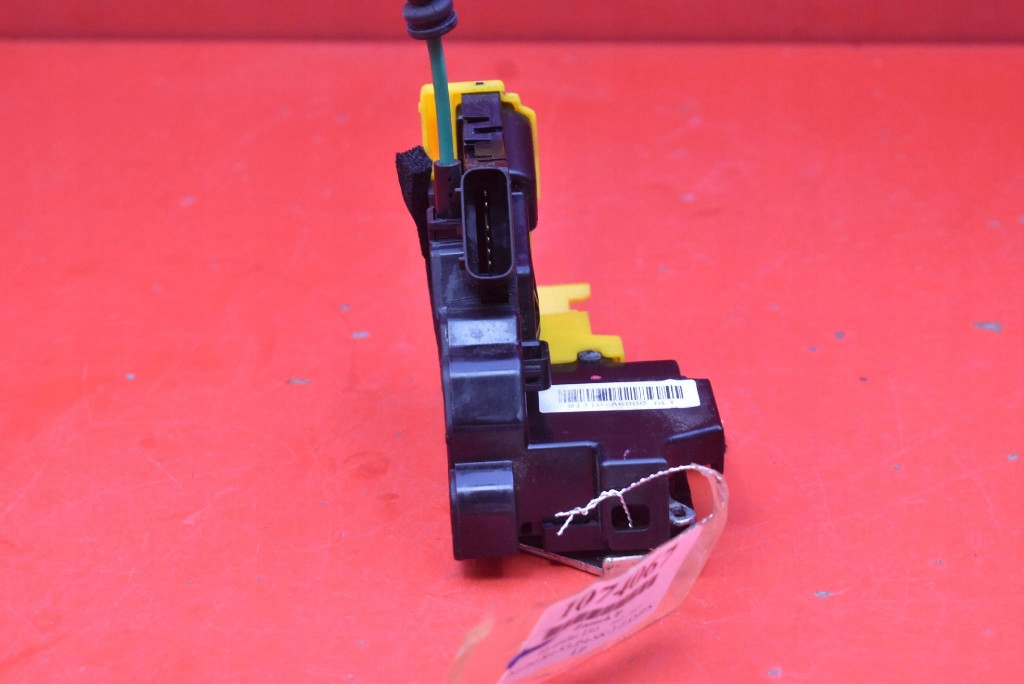 lock door left front front EU 81310-A6000 HYUNDAI I30 2 II GD 5D HB 12