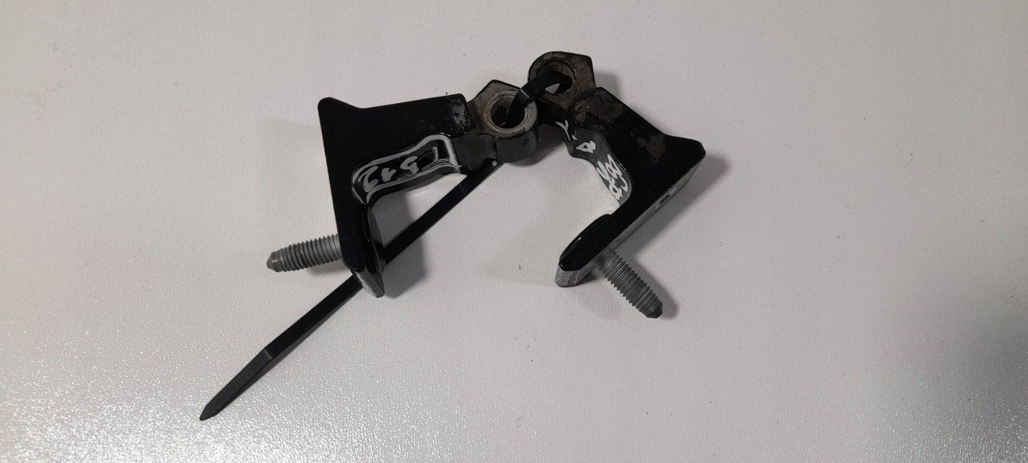 Audi A6 S6 C8 4K hinges door rear. right 4K0833401A (T512)