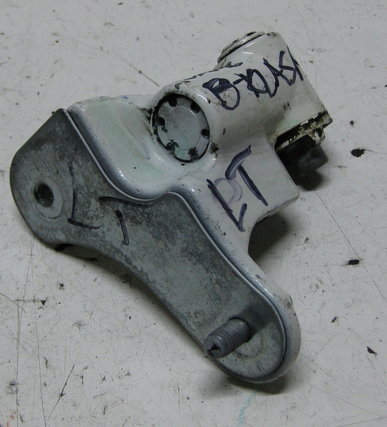 MERCEDES W246 2.2 CDI 14R hinge door left rear part