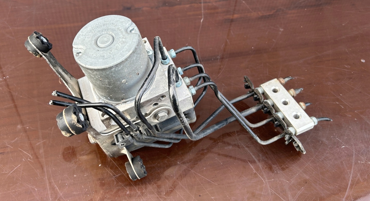 pump control unit ABS BMW 5 F10 F11 6795519 6785442