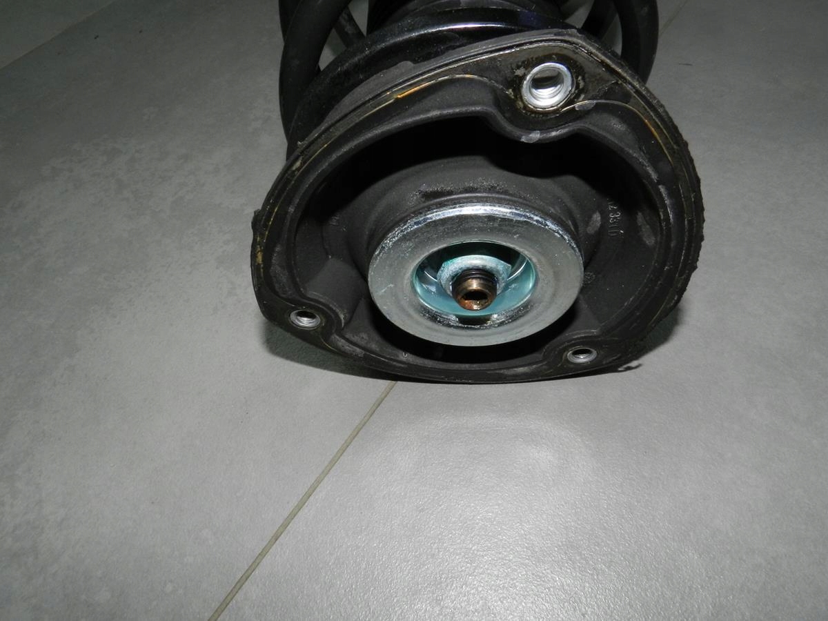 VW GOLF VII 7 shock absorber front 5Q0413023FJ