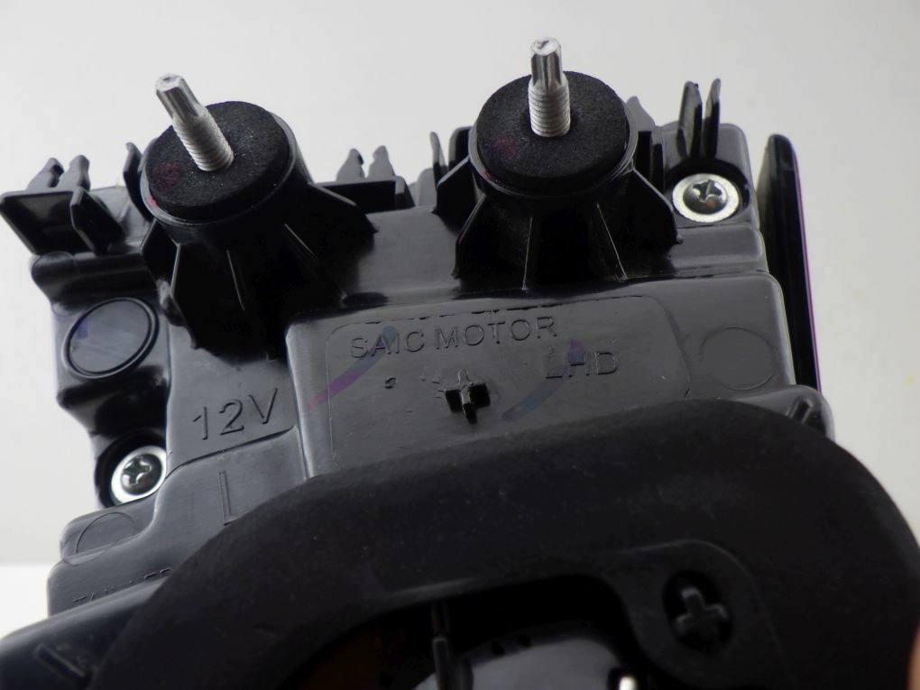 MG 3 MG3 III 2024- light rear left