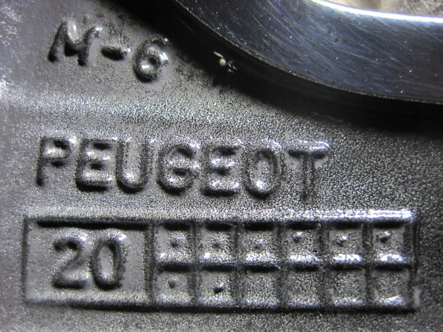 wheels discs tyres PEUGEOT 2008 II R17