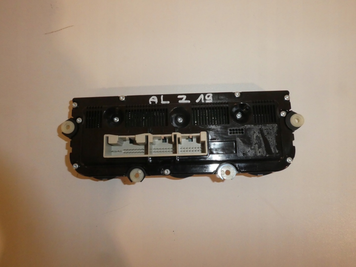 Unite commande clima VW GOLF V Positif PASSAT B6 TOURAN 1K0907044