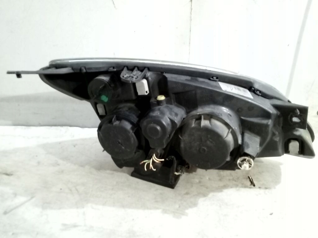 Citroen C5 and light left front ksenon xenon 9644275380