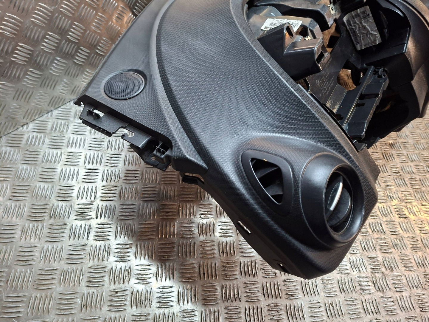 dashboard console 682001858R RENAULT CLIO IV 2012