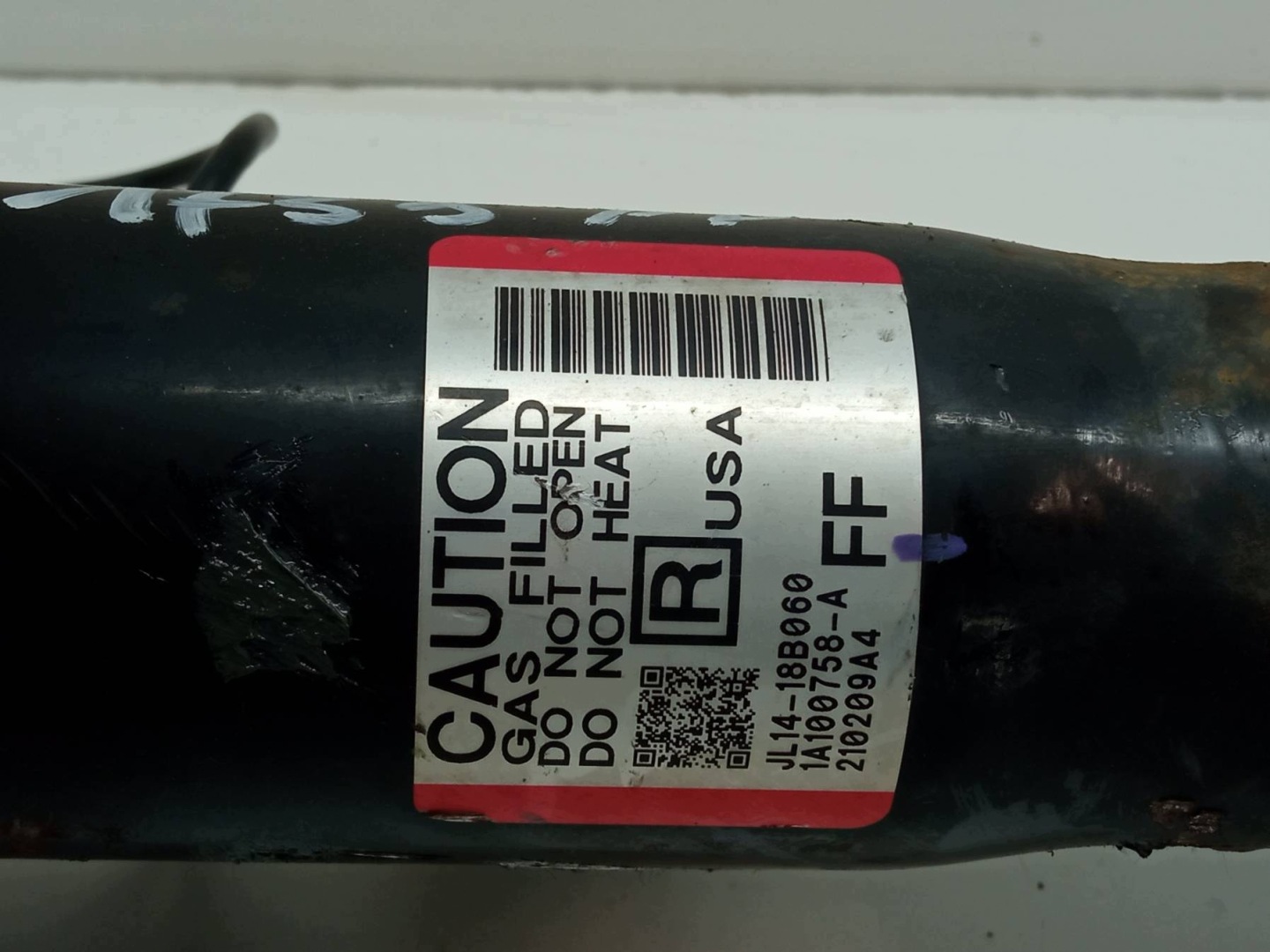 shock absorber right front active JL1418B060FF Lincoln Navigator IV