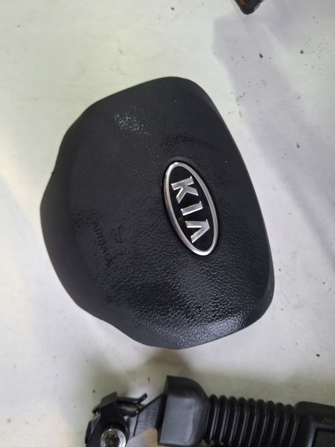 KIA OPTIMA III 10-13 console + airbag USA