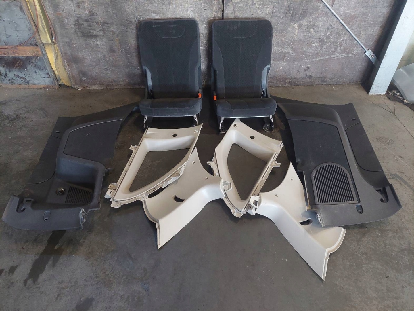 seat TRZECI RZAD + inner boot CHRYSLER PACIFICA and
