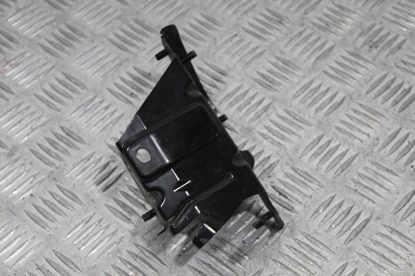 Support Support plaque A-KLASA W176 A2465454140
