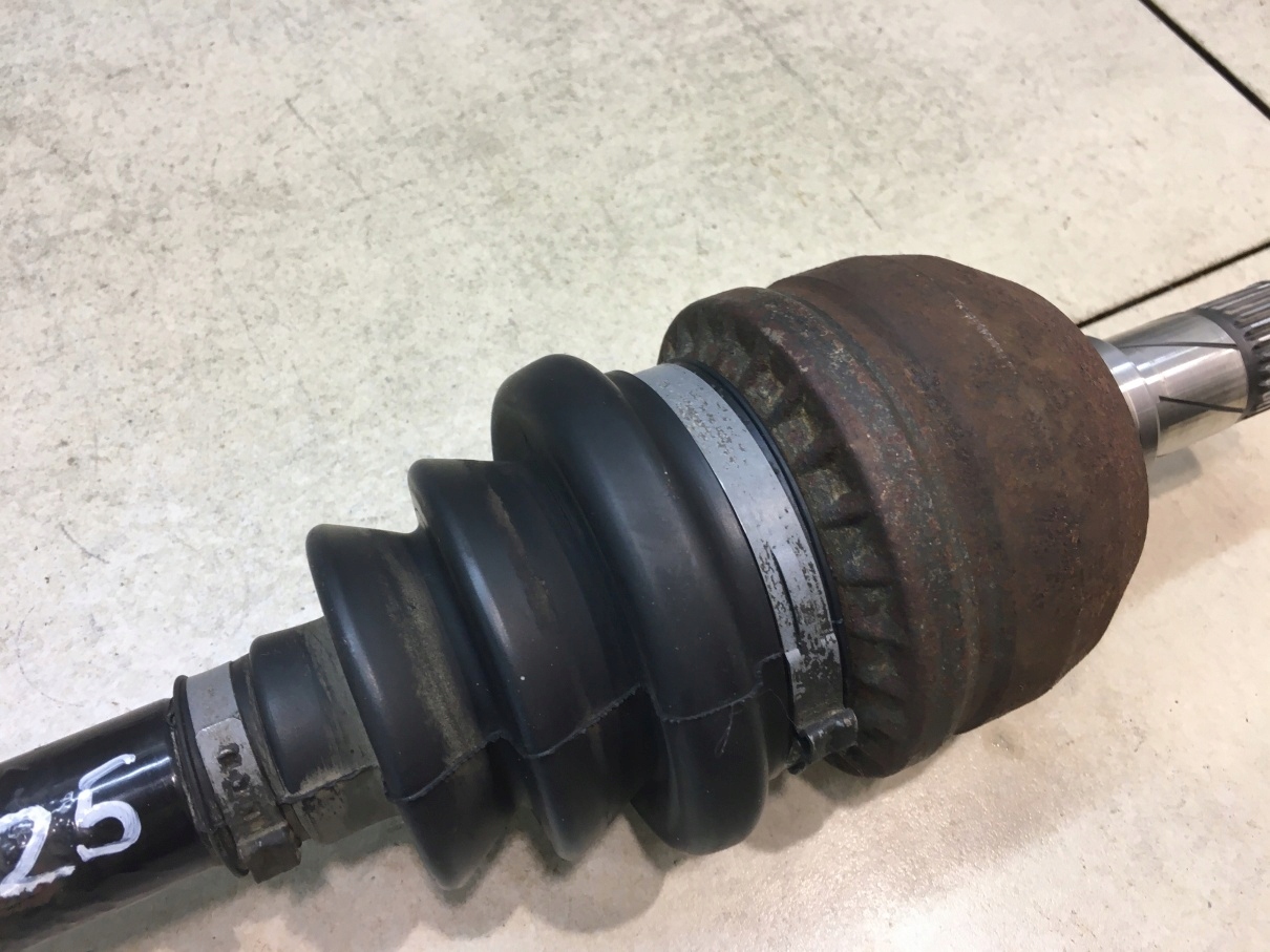 semi-axis left short. OPEL ZAFIRA B 1.7 CDTI 13214836