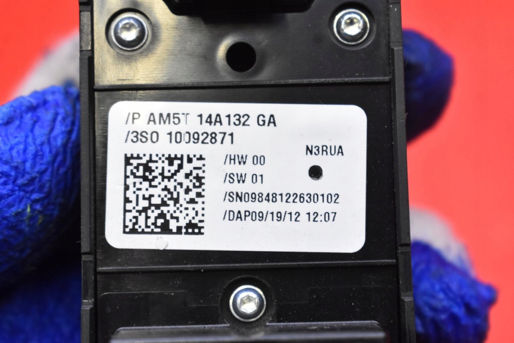 control panel of the window EU AM5T-14A132-GA FORD B-MAX 12-18