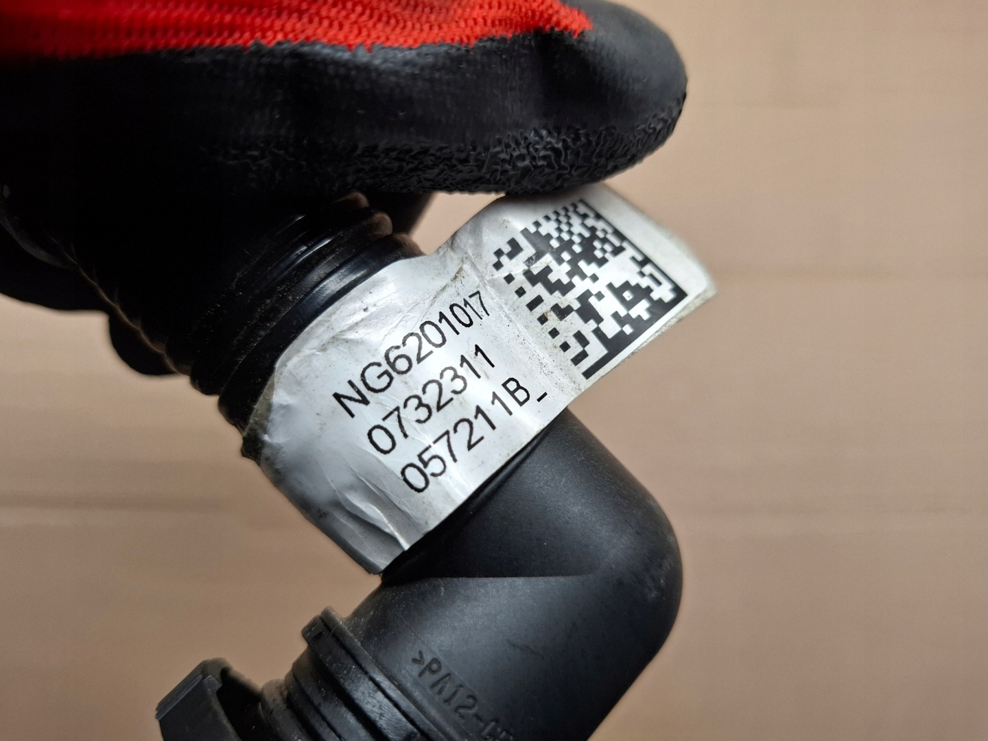 pipe odpowietrzajaca 057103211B AUDI SQ7 4M
