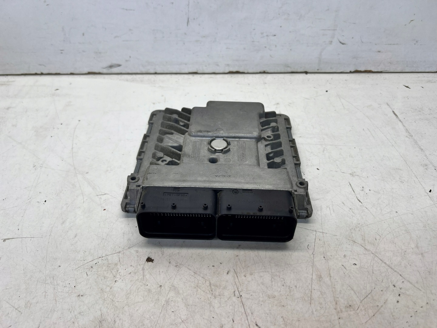 computer control unit of the engine 1.8 TFSI AUDI 06K907425A