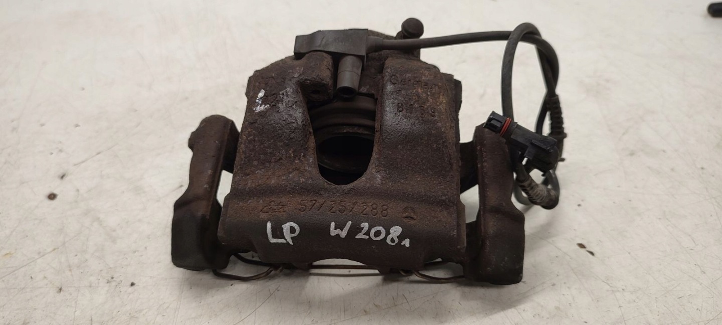 caliper front front right left Mercedes W208 2,0 compressor;
