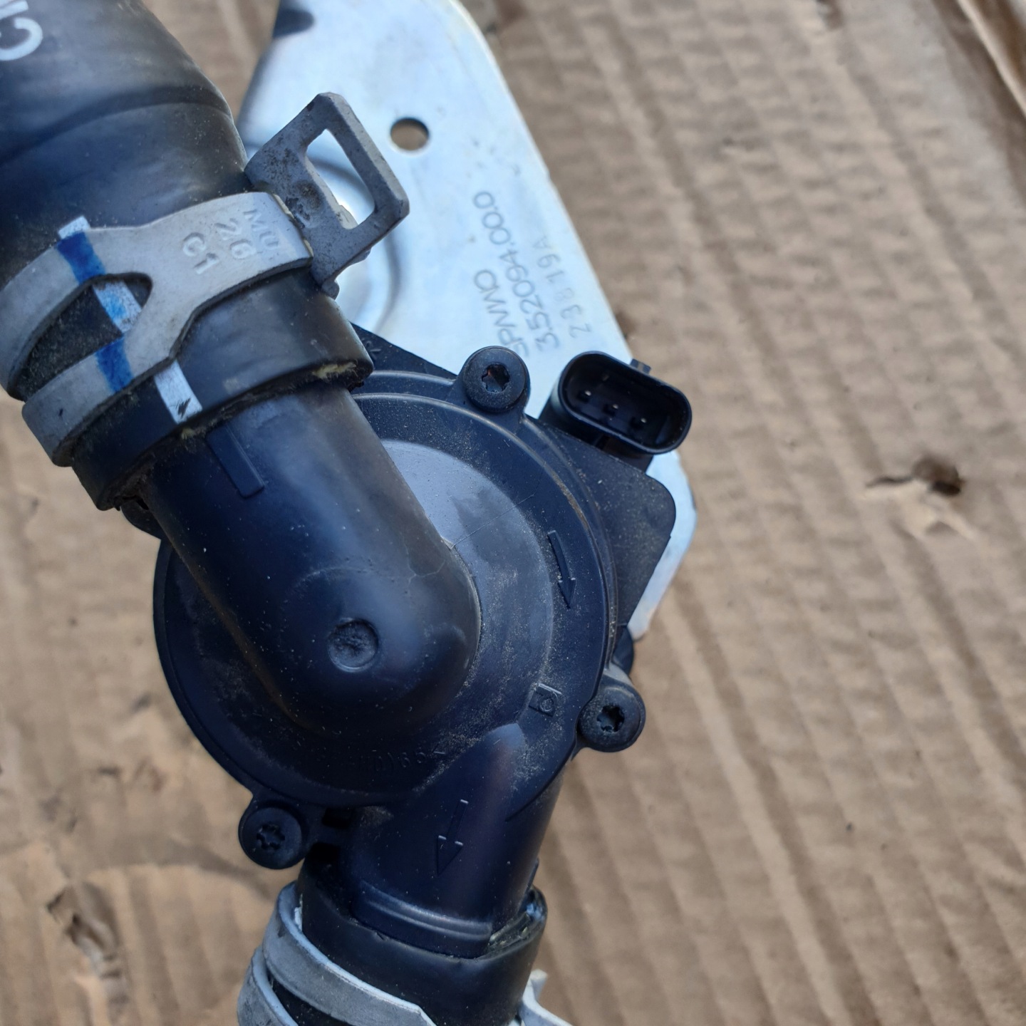 supplementary water pump console VOLVO XC40 XC60 V60 OE 2.0D OE