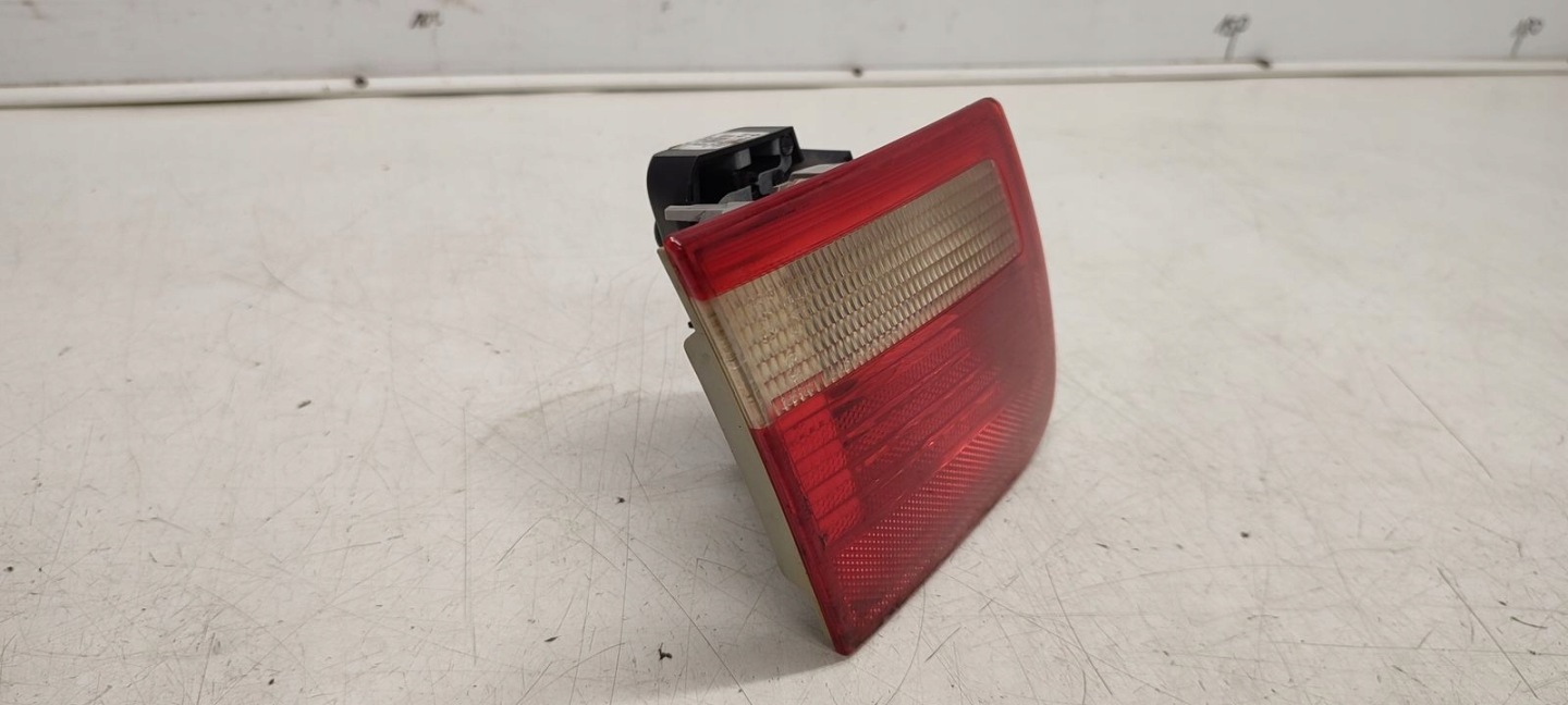 light rear part rear left to the bonnet BMW E46 2,2 LIFT