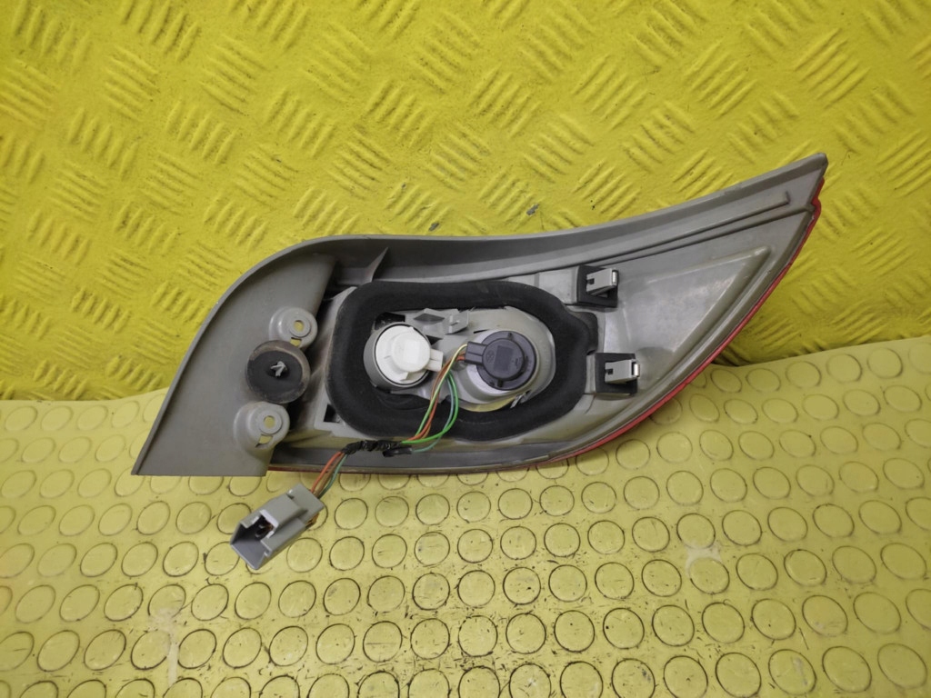 MITSUBISHI COLT VI CZC light left rear part