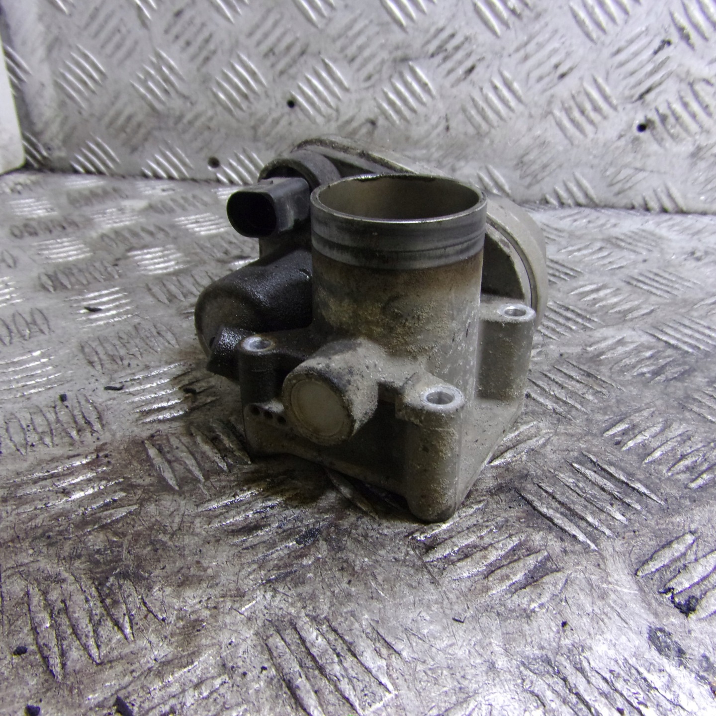 Valvola a farfalla VOLKSWAGEN POLO 4 1.2 B 036133062