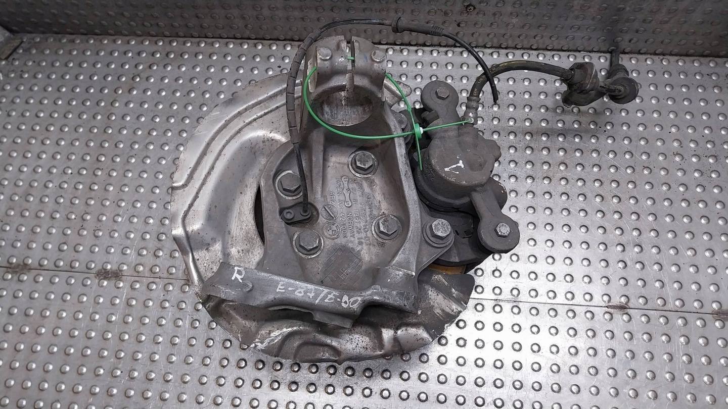 otoč čapu strmeň pravý predok 6773210 BMW E90 E91 E92 E93 E81 E82 E87