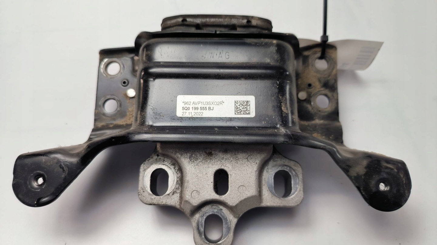 engine mount 5Q0199555BJ 2.0 TDI SKODA OCTAVIA IV