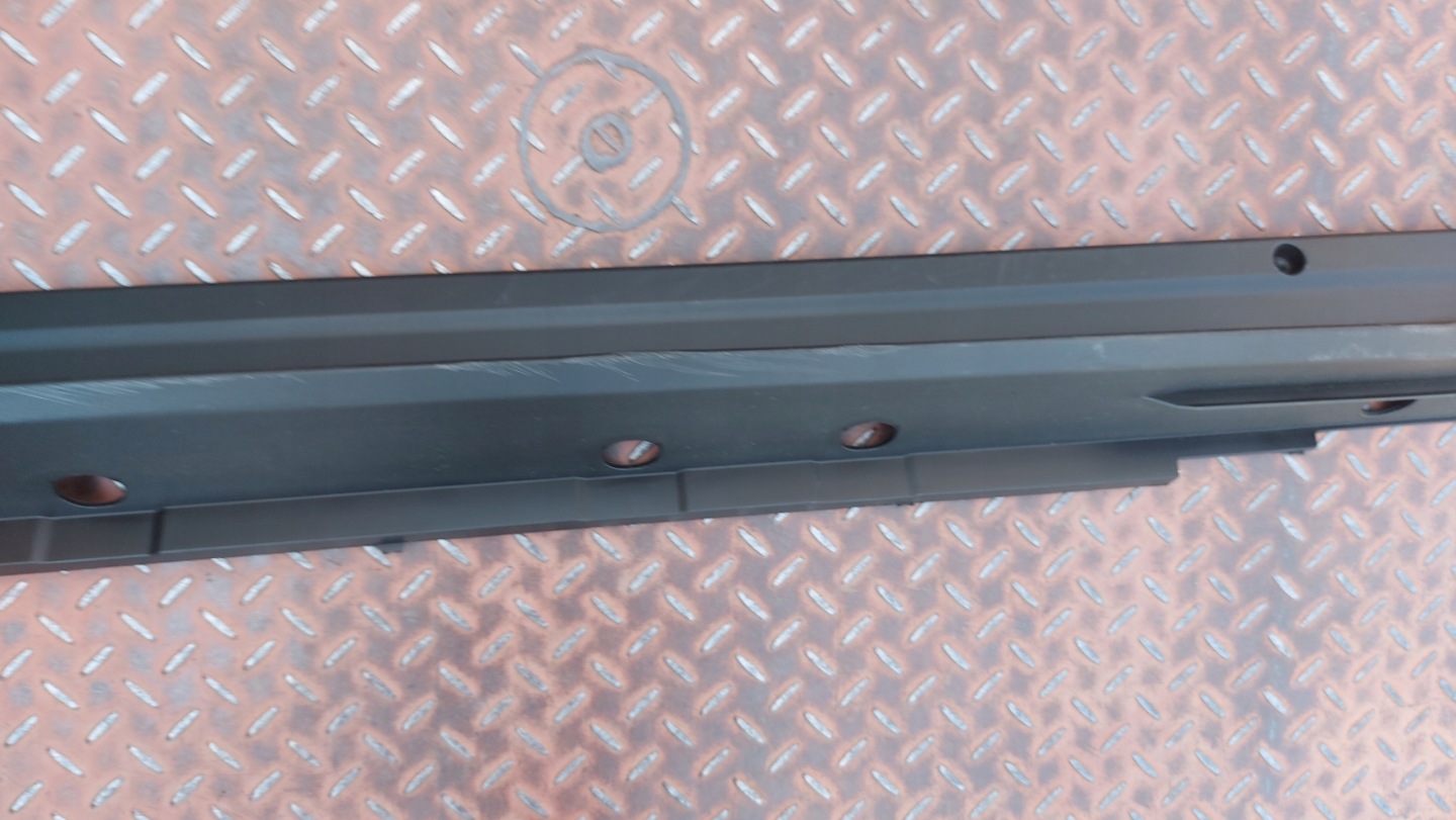 threshold moulding cap threshold right right TOYOTA YARIS CROSS 21