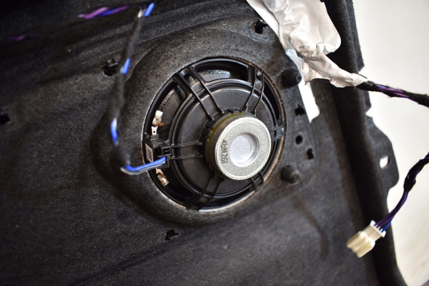 IDEALNA plato boot + speaker + light STOP MERCEDES W214 1