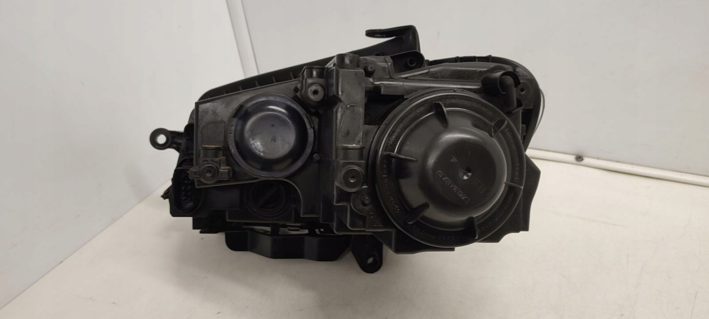 light front front right VW Touran LIFT 1,6 8V MPI