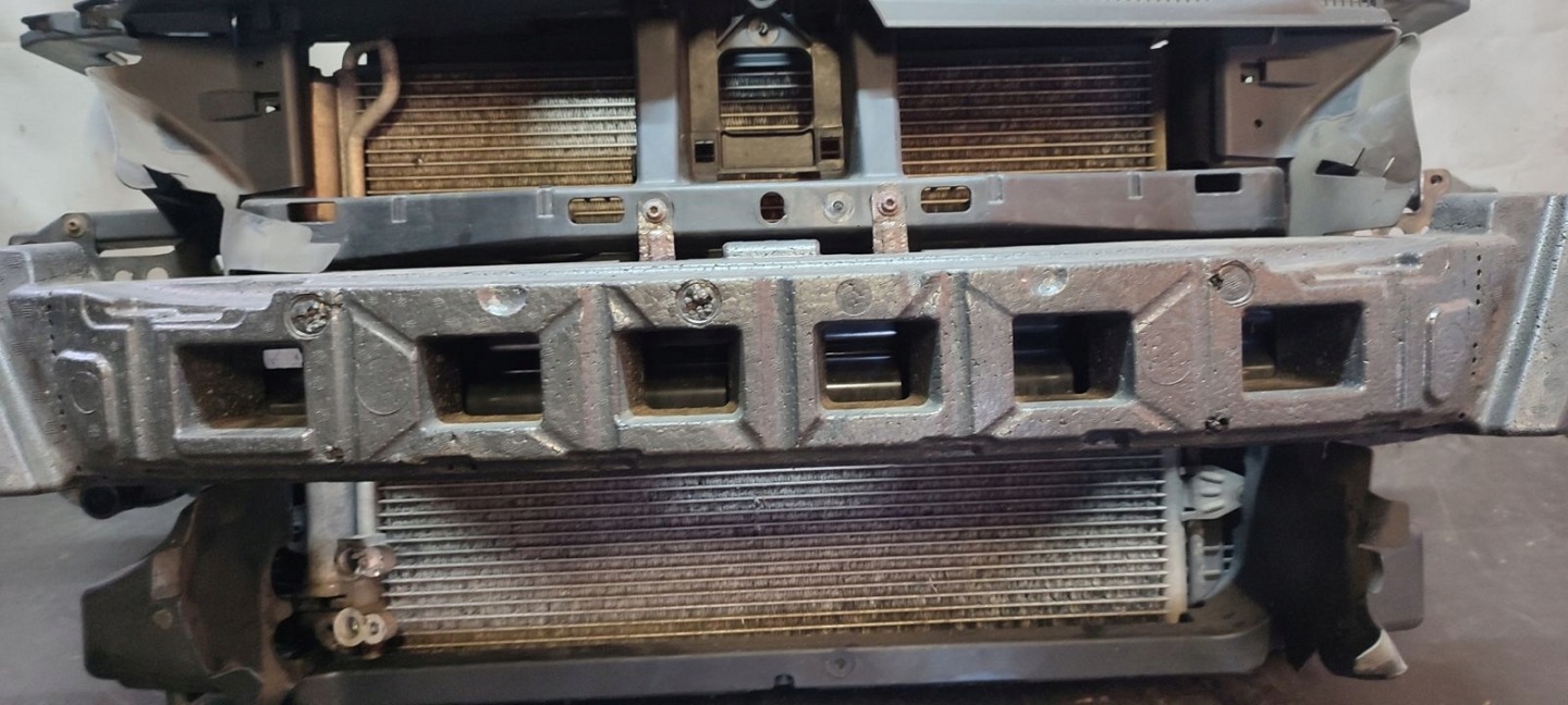 support panel for radiators pillar iron radiator VW Passat CC 2,0 TDI
