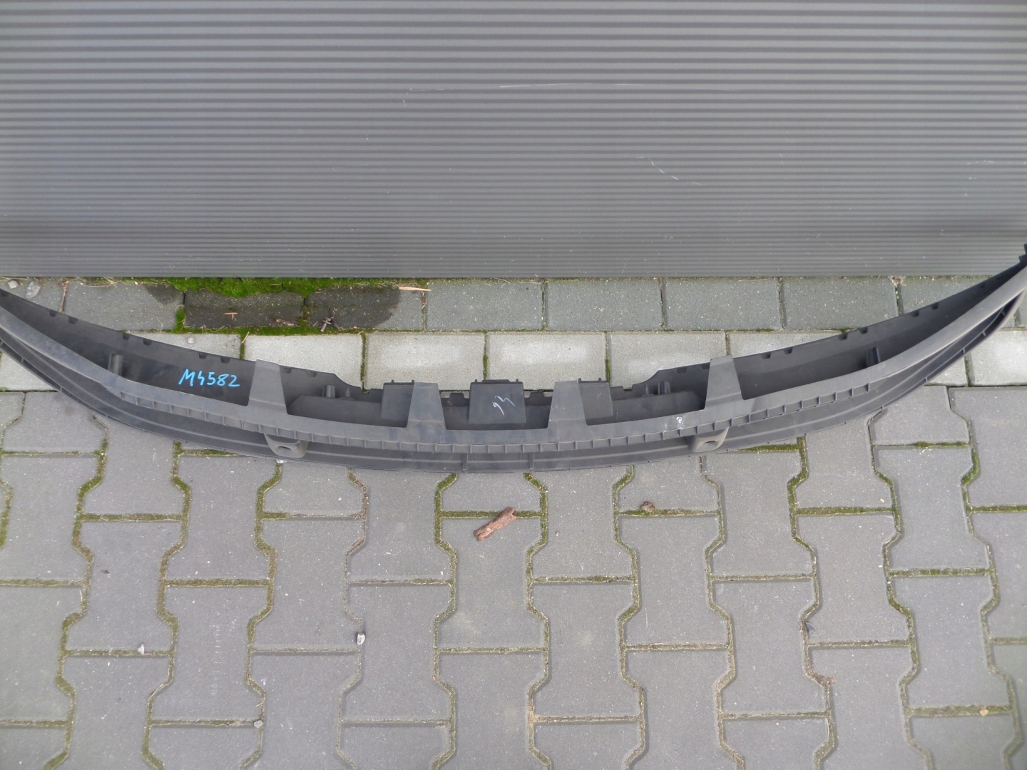 grid central bumper front PORSCHE TAYCAN CALA 9J1807683