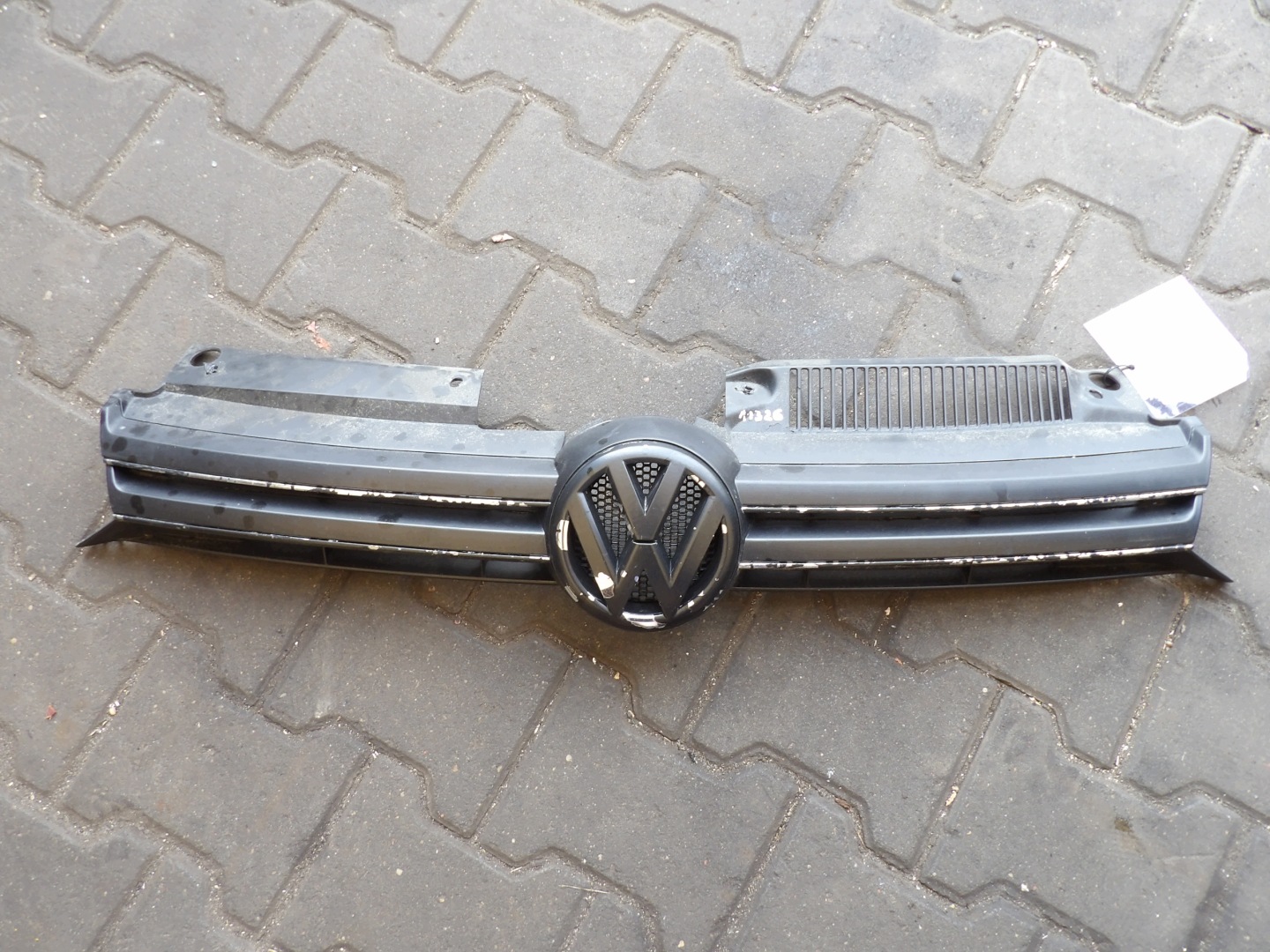 VW Golf VI 1,4 TSI maska