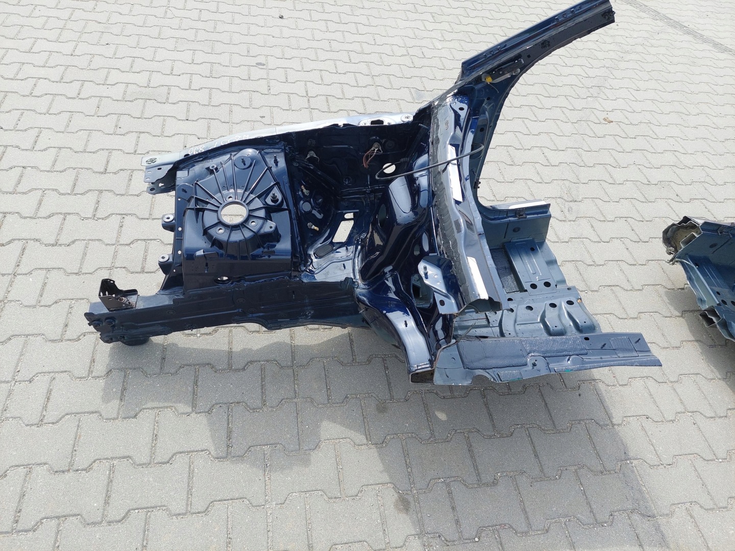quarter front front left MERCEDES C W205 S205 809