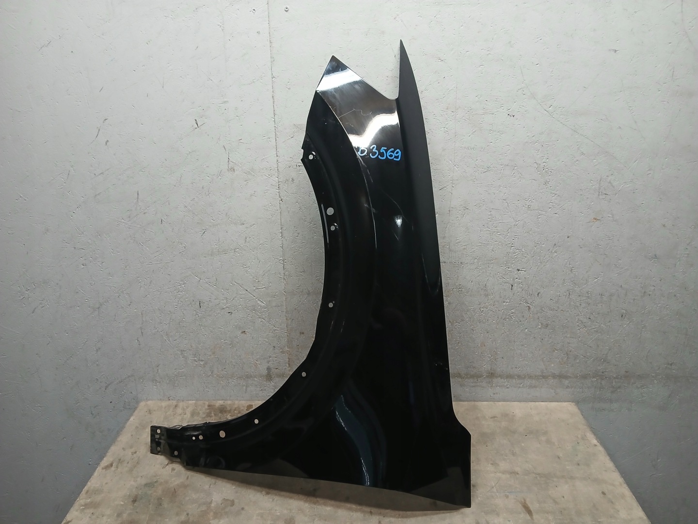 fender front left AUDI Q2 81A