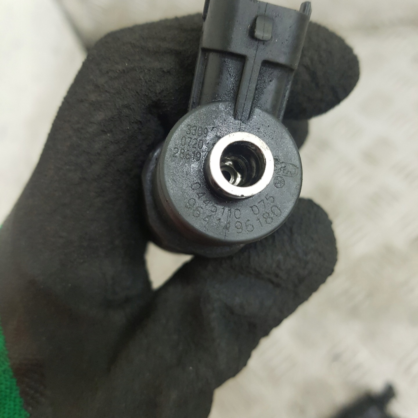 Einspritzdüse Einspritzdüse KOMPLET PEUGEOT 307 0445110075