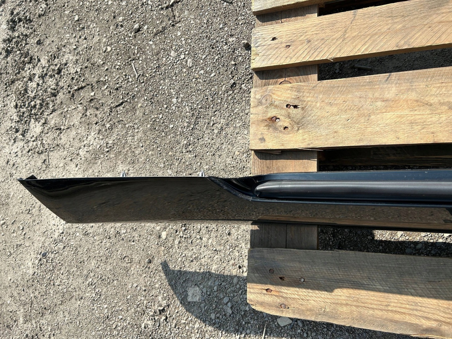 threshold right moulding cap threshold right Chevrolet Camaro 2009-2013