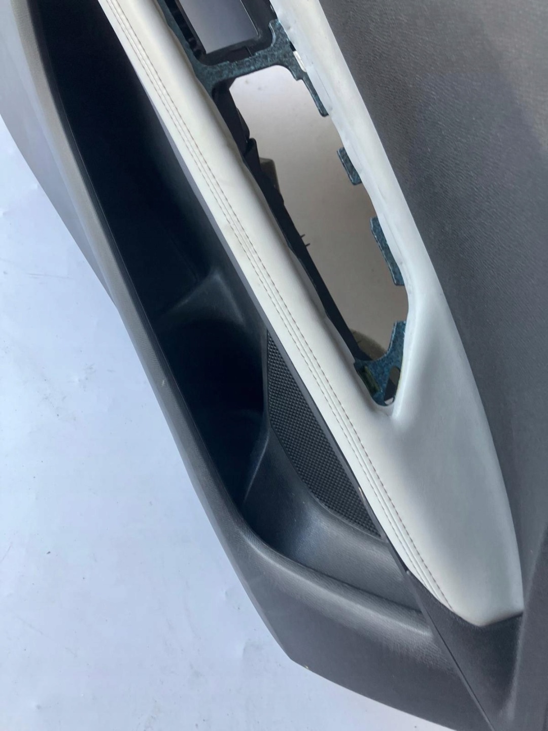 side door left front PEUGEOT 3008 II JASNA leather LED