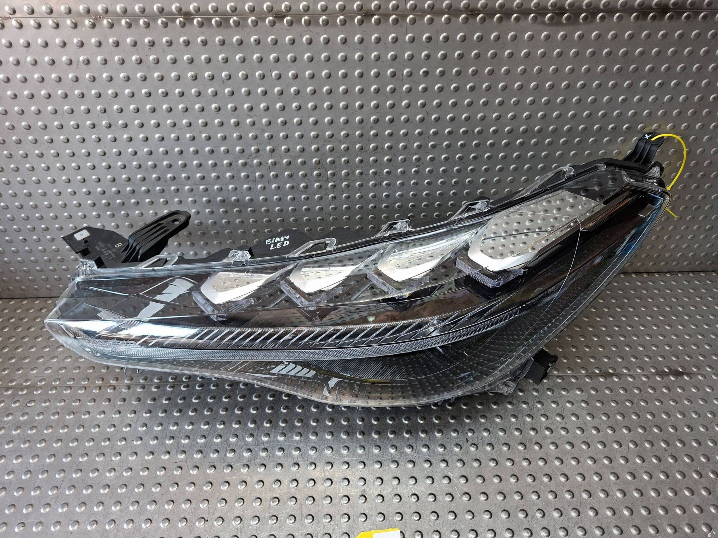 light FULL LED front left TOYOTA COROLLA CROSS 20- EU 16-184
