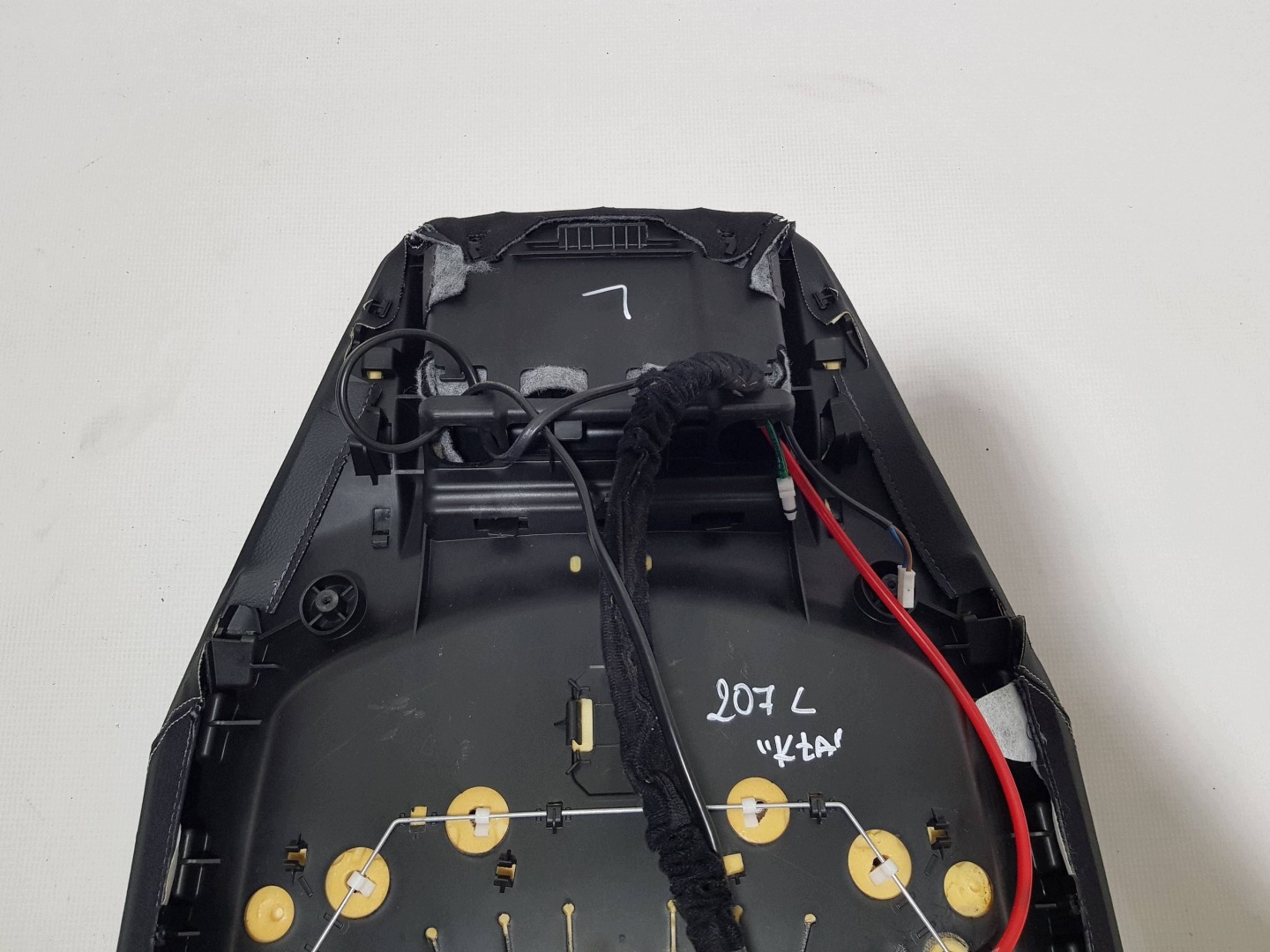 MERCEDES W207 OPARCIE seat driver´s left