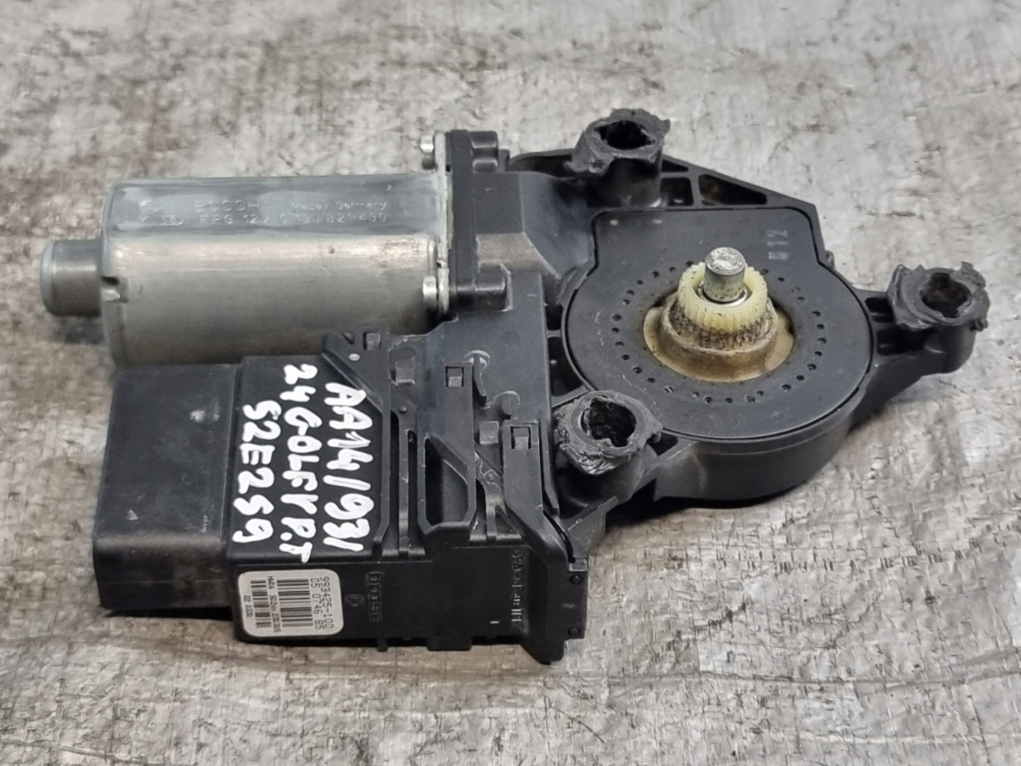 mini motor windows right rear part OE 1K4839402C VW GOLF V HB 5D 05r