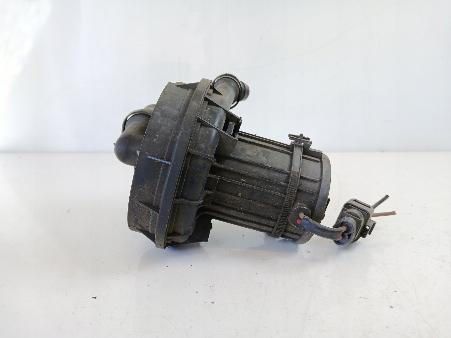 VW PASSAT B5 AUDI A4 B5 pump air WTORNEGO 8D0906613B