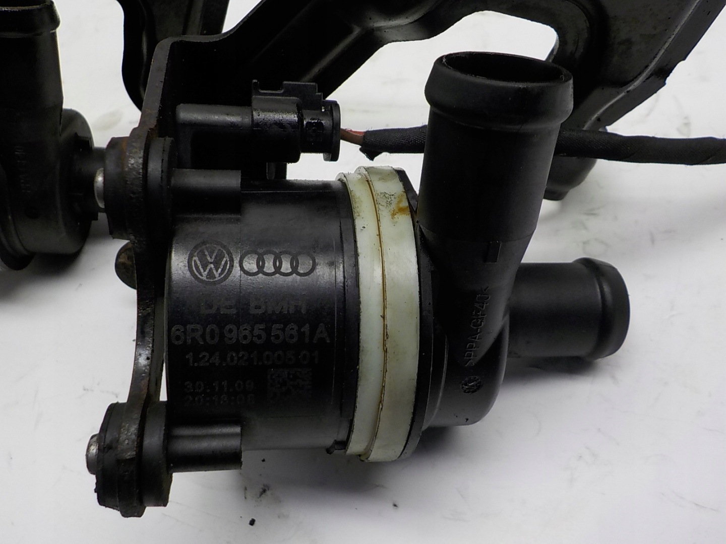 VOLKSWAGEN POLO V water pump 6R0965561A