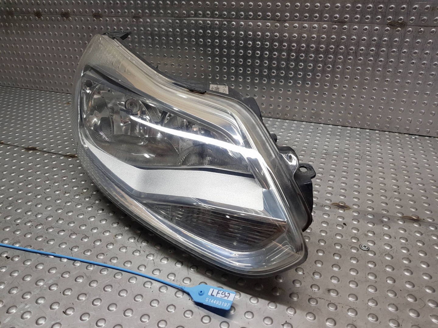 REFLEKTOR light right front BM51-13W029-AF FORD FOCUS MK3 before lift EU