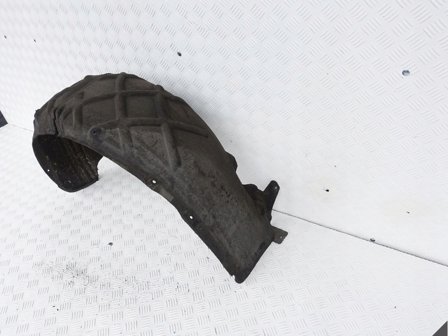 PORSCHE CAYENNE 7P5 10- mudguard right rear part