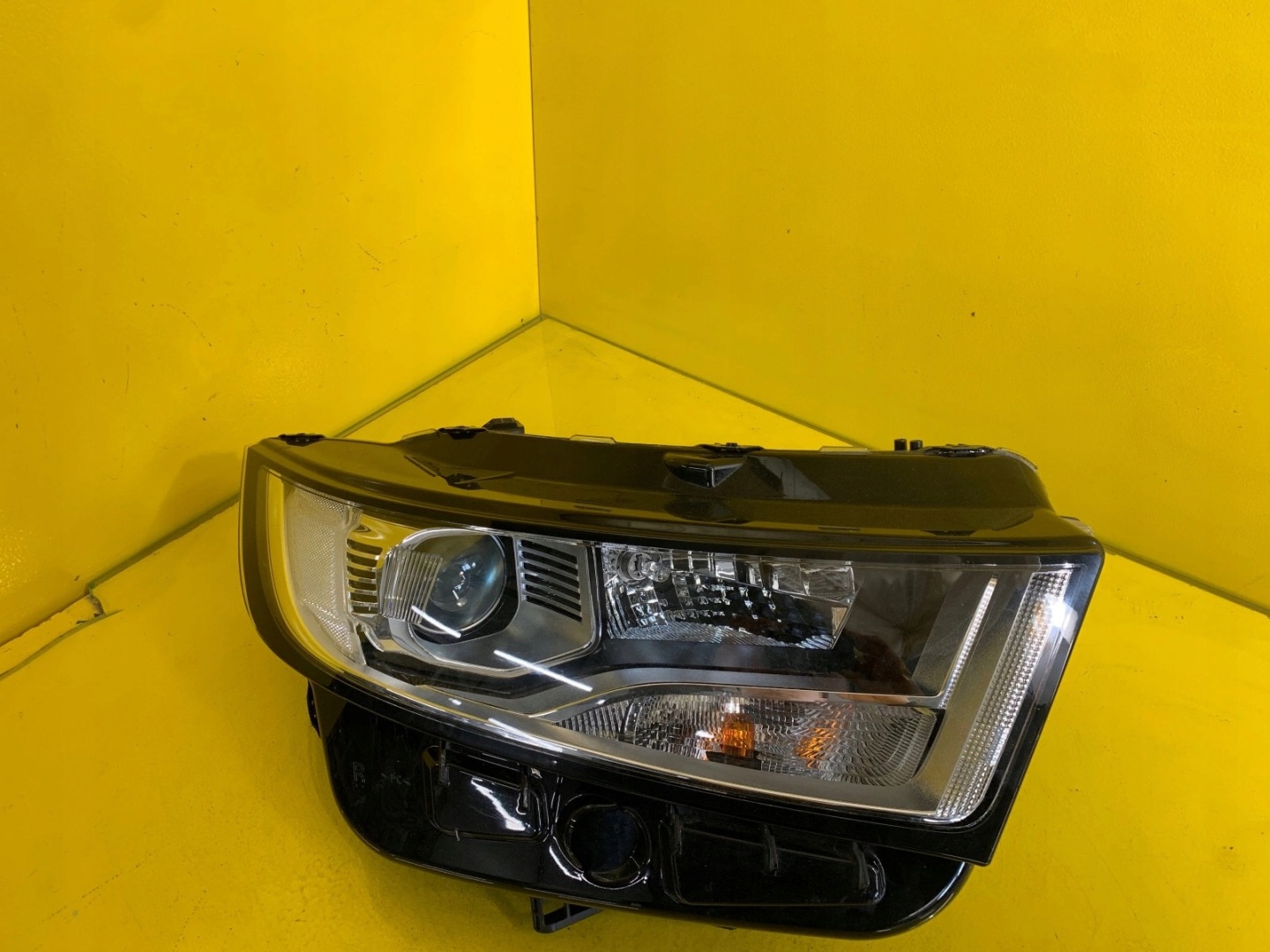 light right FORD EDGE MK2 14-18 EU GT4B-13W029-C