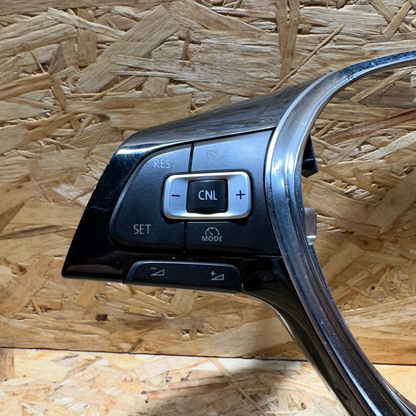 DEKOR Bouton Volant VW TOURAN 5TA
