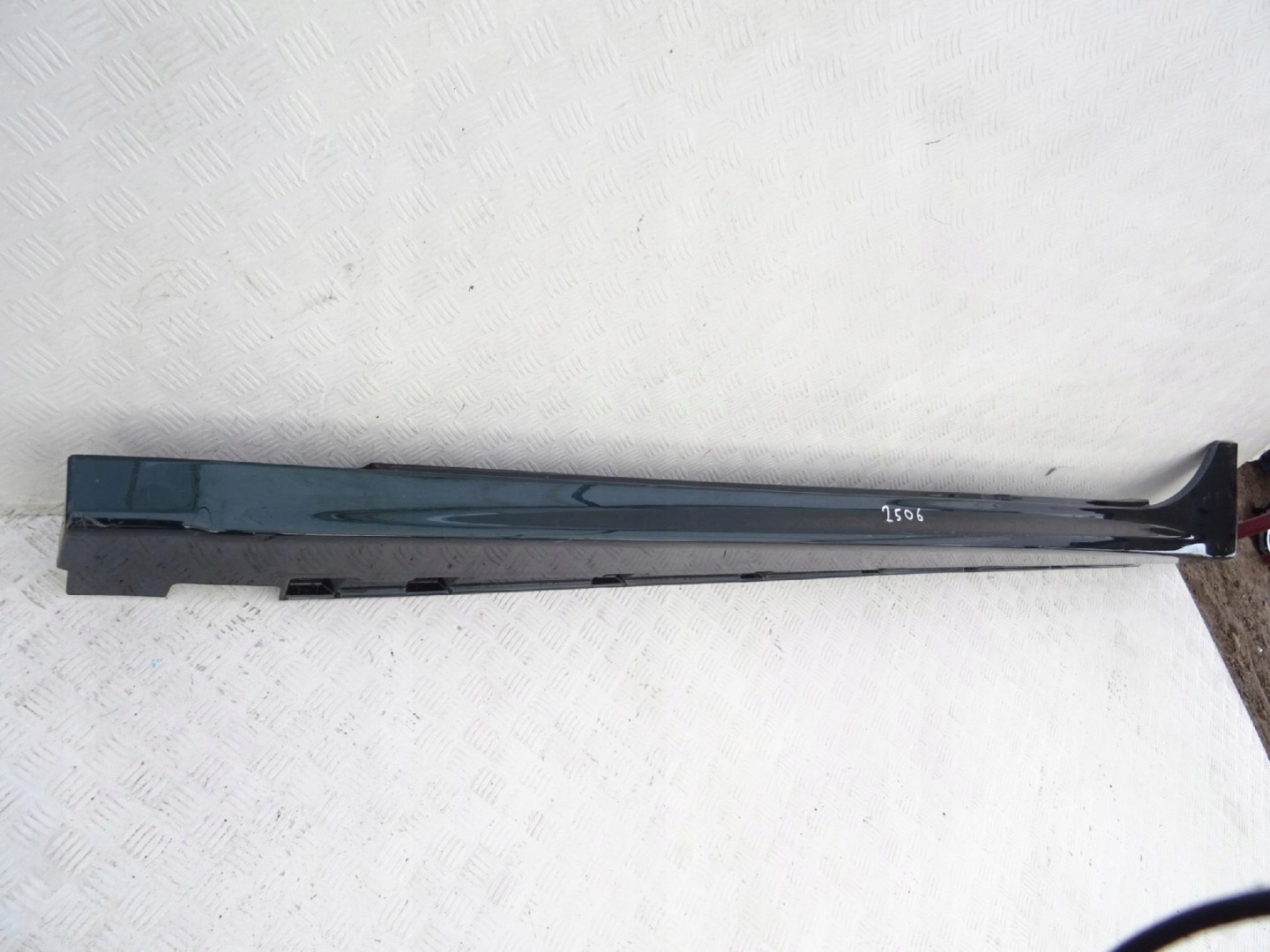 Jaguar XJ XJR EW9M moulding threshold threshold left
