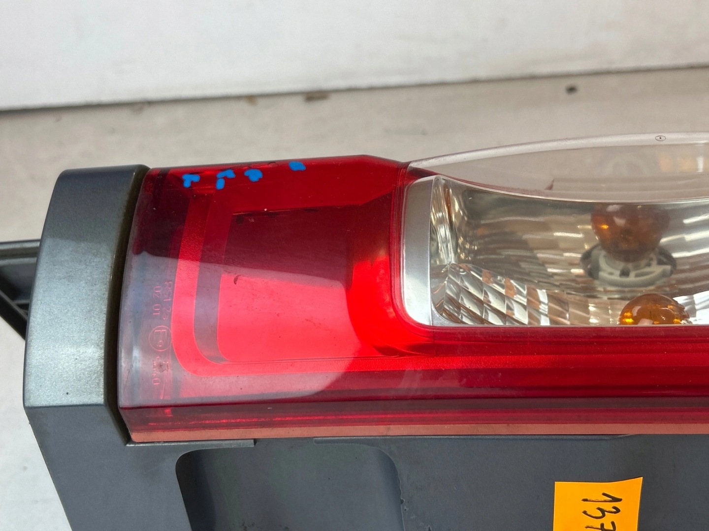 light rear part rear left Renault Trafic II Vivaro A Primastar Lift