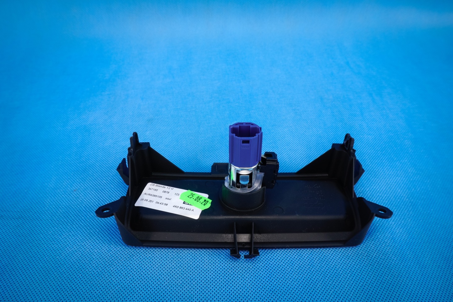 Blende Abdeckung tunelu Adapter, Stecker 12V Audi A6 4K A7 4K8 4K0863440A